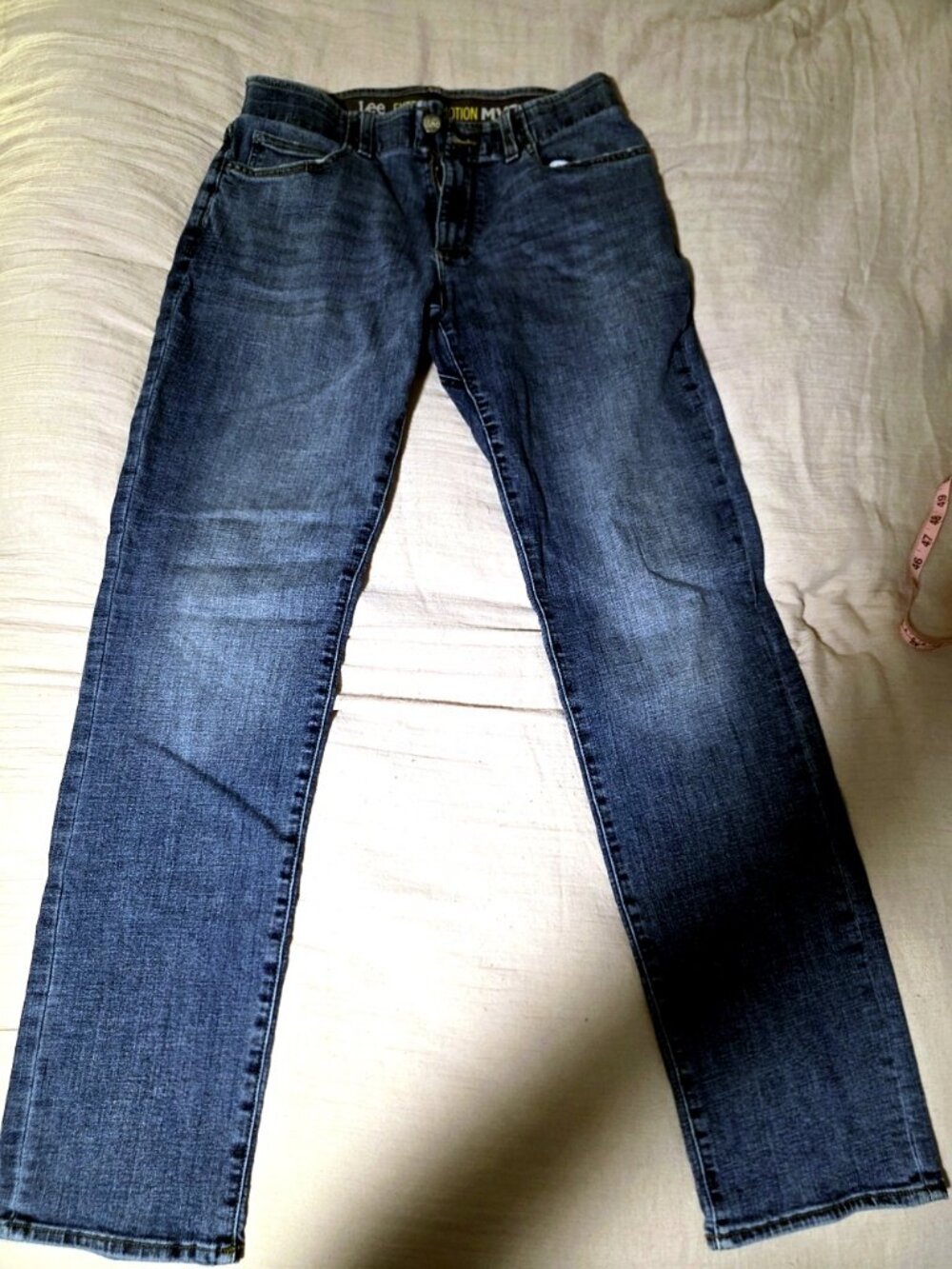 Lee Extreme Motion Athletic Fit Men's Jeans, Medium Blue Wash, W 32